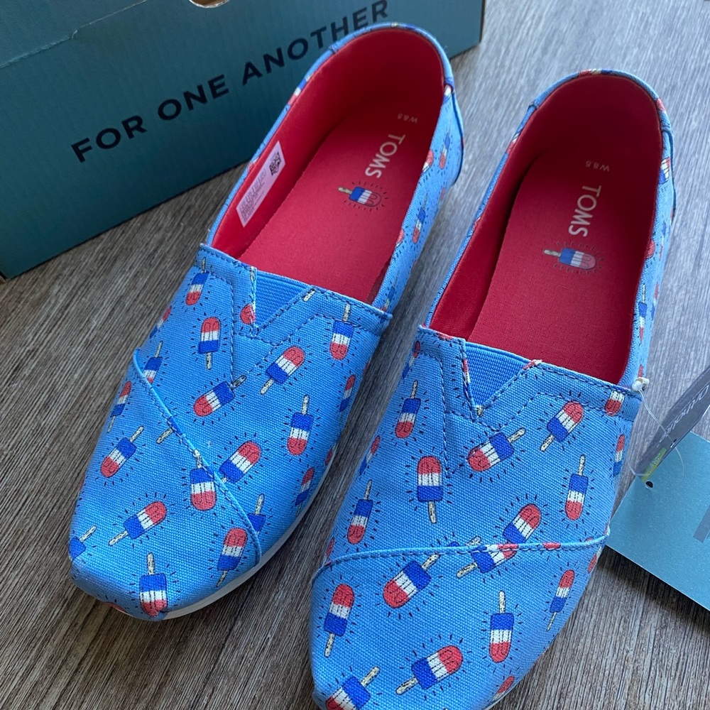 NWT TOMS baby blue popsicles shoes.